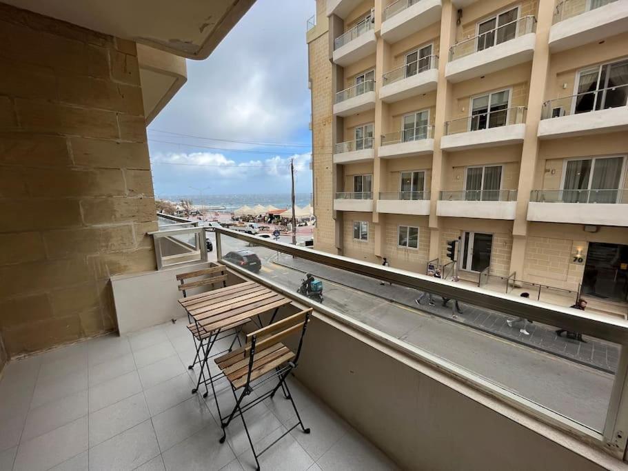 Seaview 3 Bedroom Apartment In Sliema Esterno foto